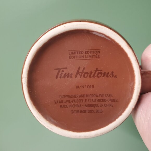 Mug - Tim Hortons Limited Edition 2016 Canada Brown Beaver - Picture 4 of 4